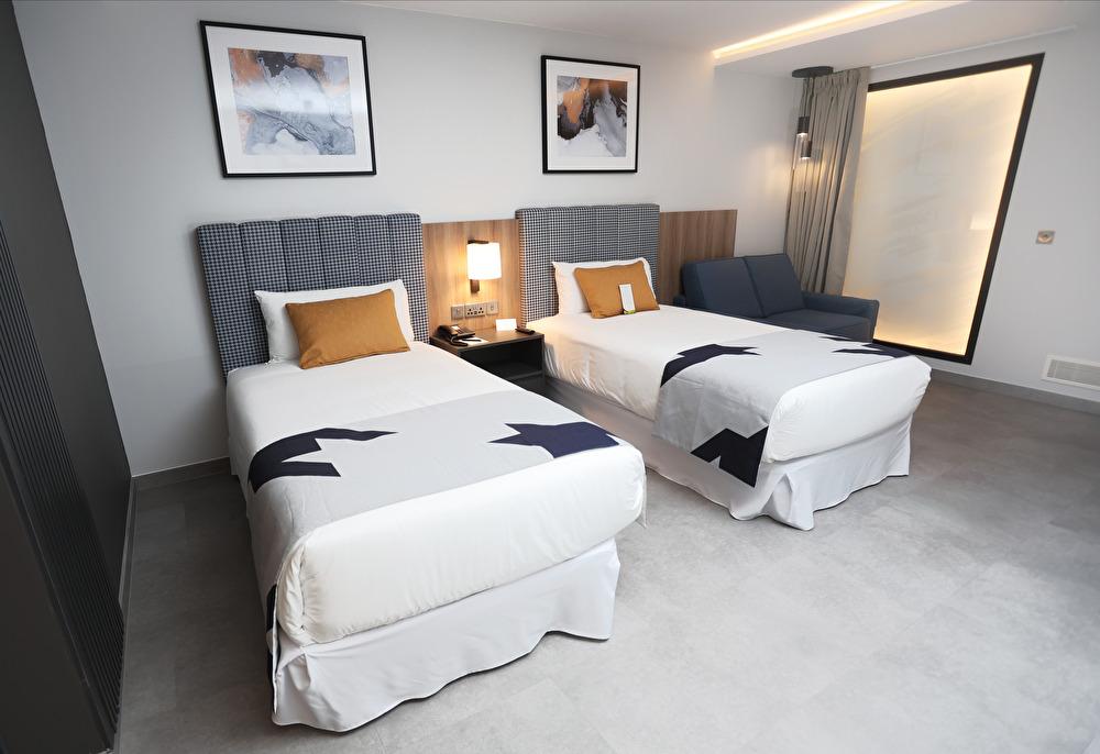Riu Plaza London Victoria Hotel Exterior photo